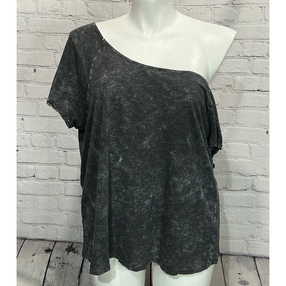 Torrid Women’s Off-Shoulder Super Soft Short Sleeve Tee (Size 1)